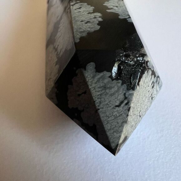 Snowflake Obsidian Crystal Tower (#5) - Picture 3 of 9